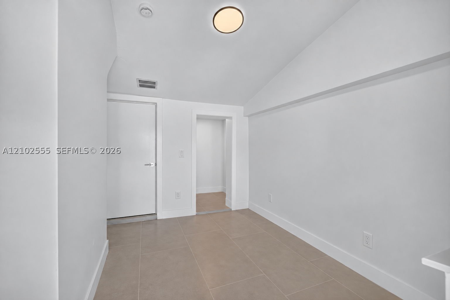 4752 SW 1st St, Miami FL 33134