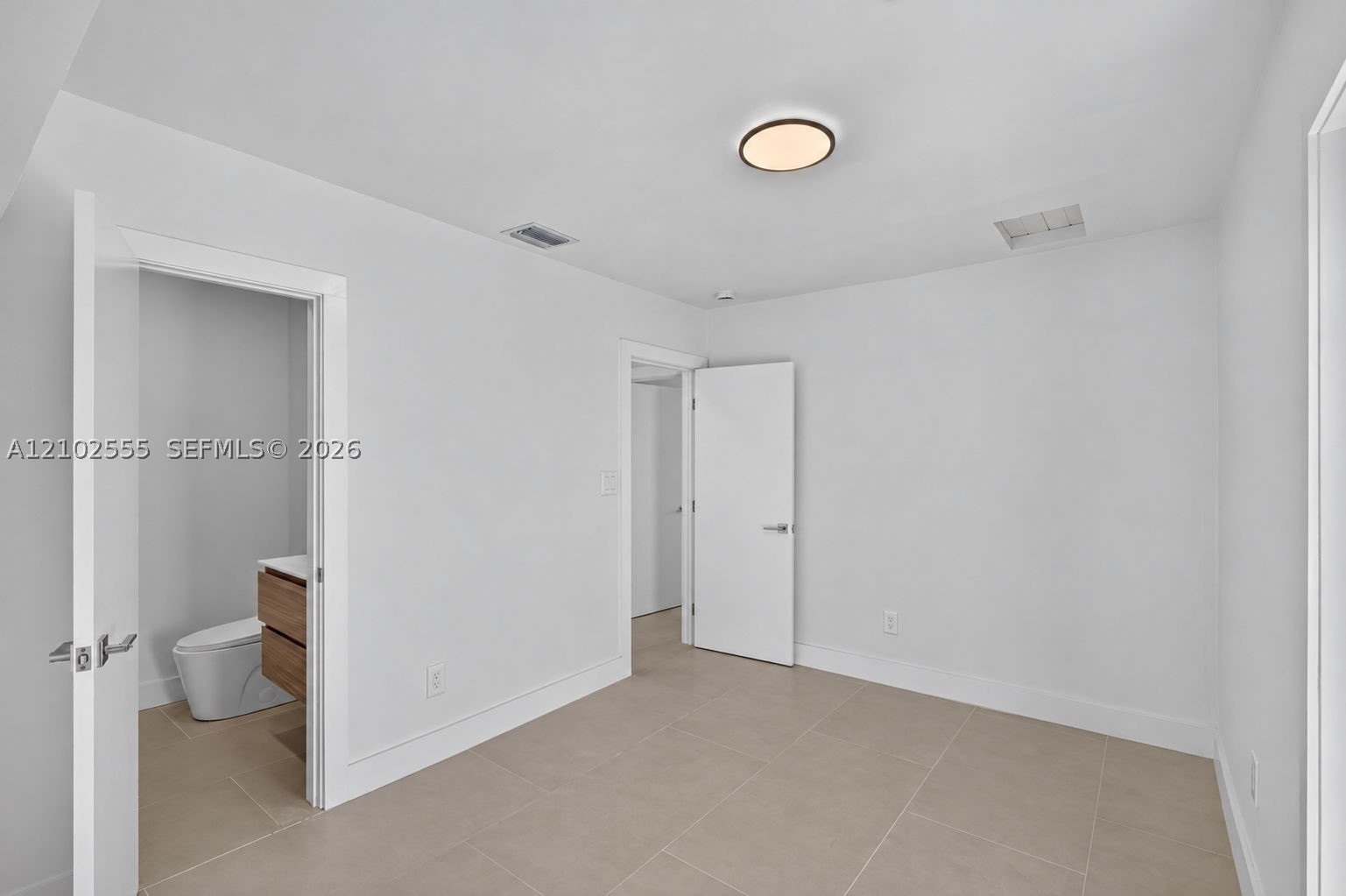 4752 SW 1st St, Miami FL 33134