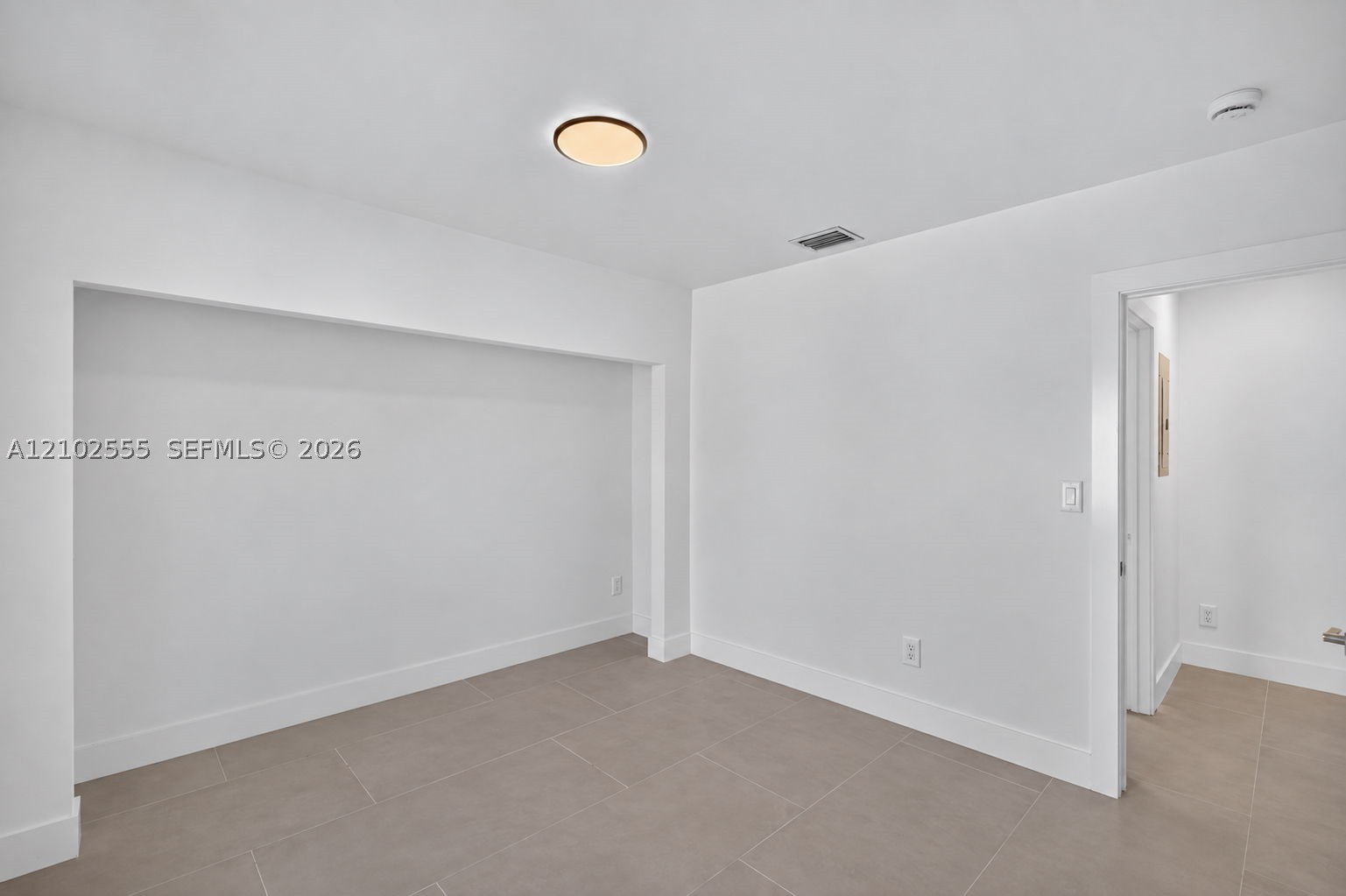 4752 SW 1st St, Miami FL 33134