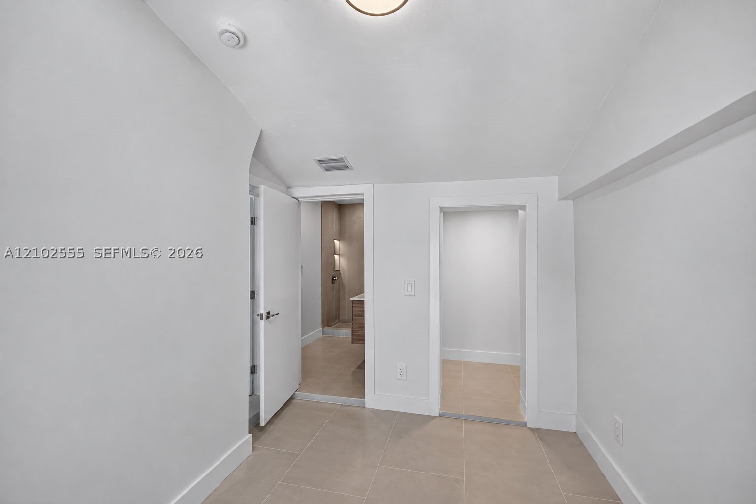 4752 SW 1st St, Miami FL 33134