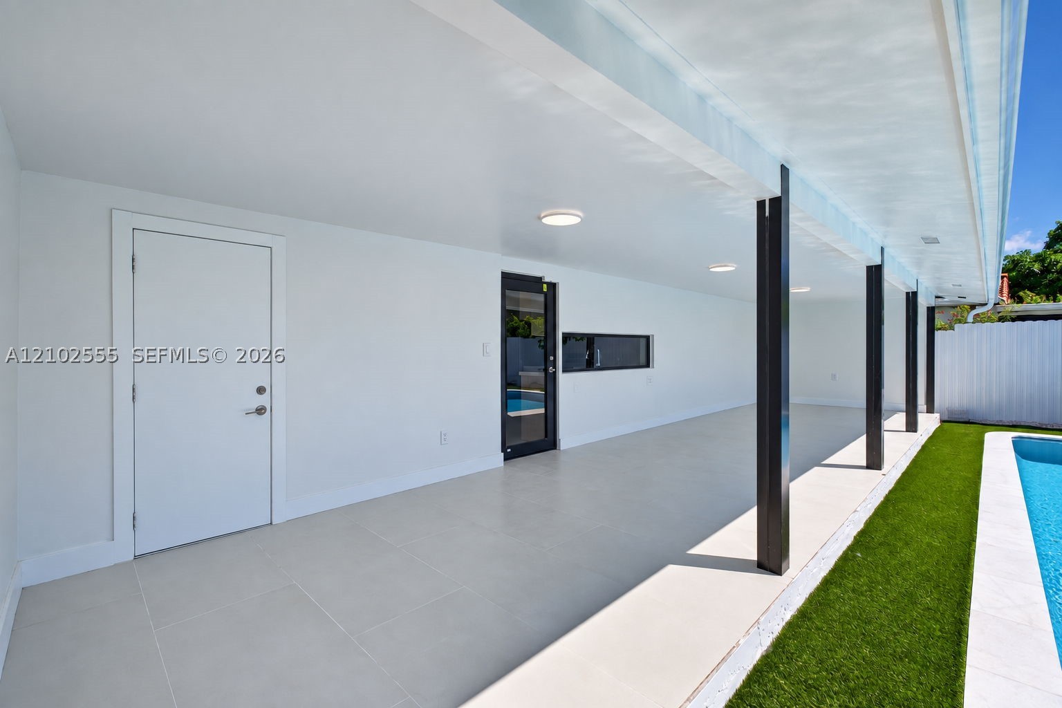4752 SW 1st St, Miami FL 33134