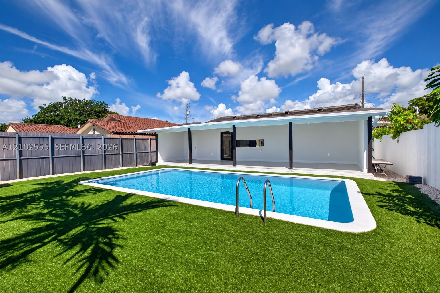 4752 SW 1st St, Miami FL 33134