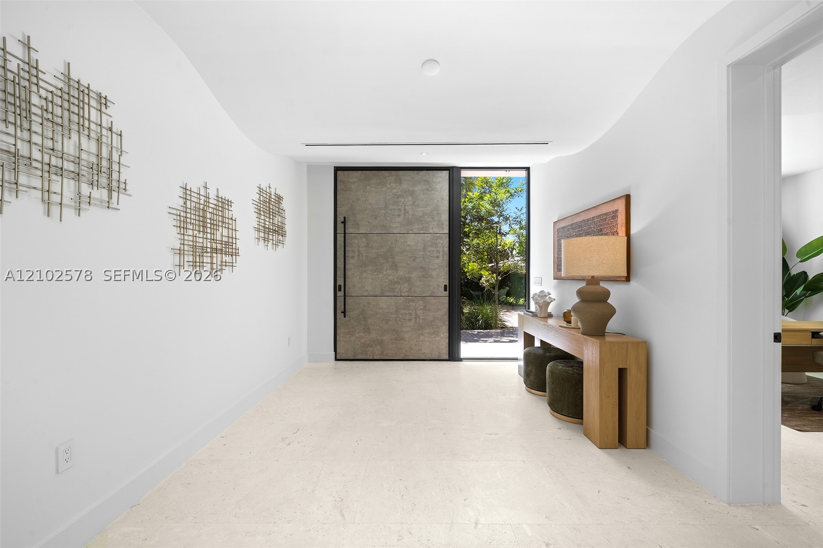 451 NE 52nd St, Miami FL 33137