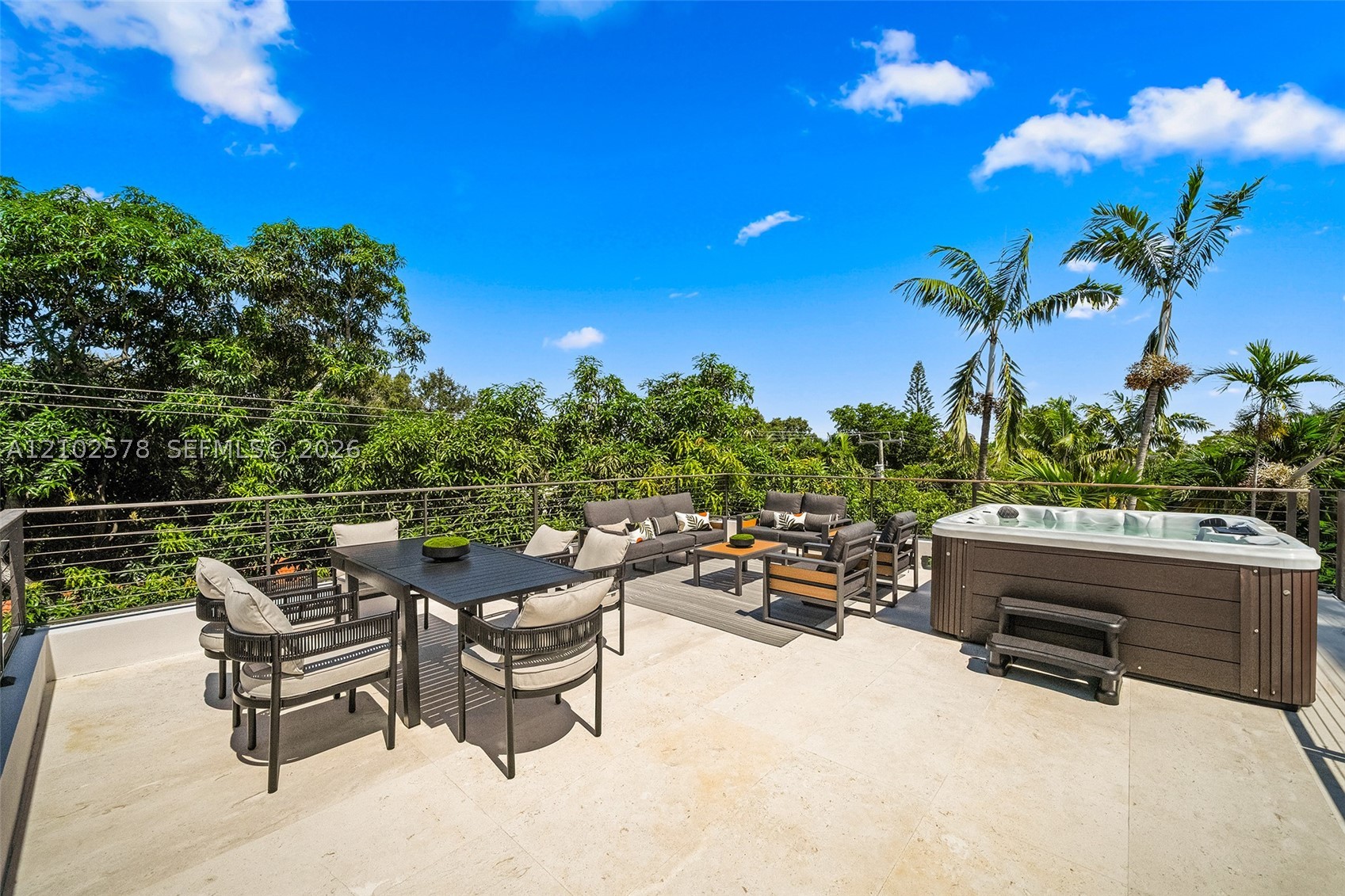 451 NE 52nd St, Miami FL 33137