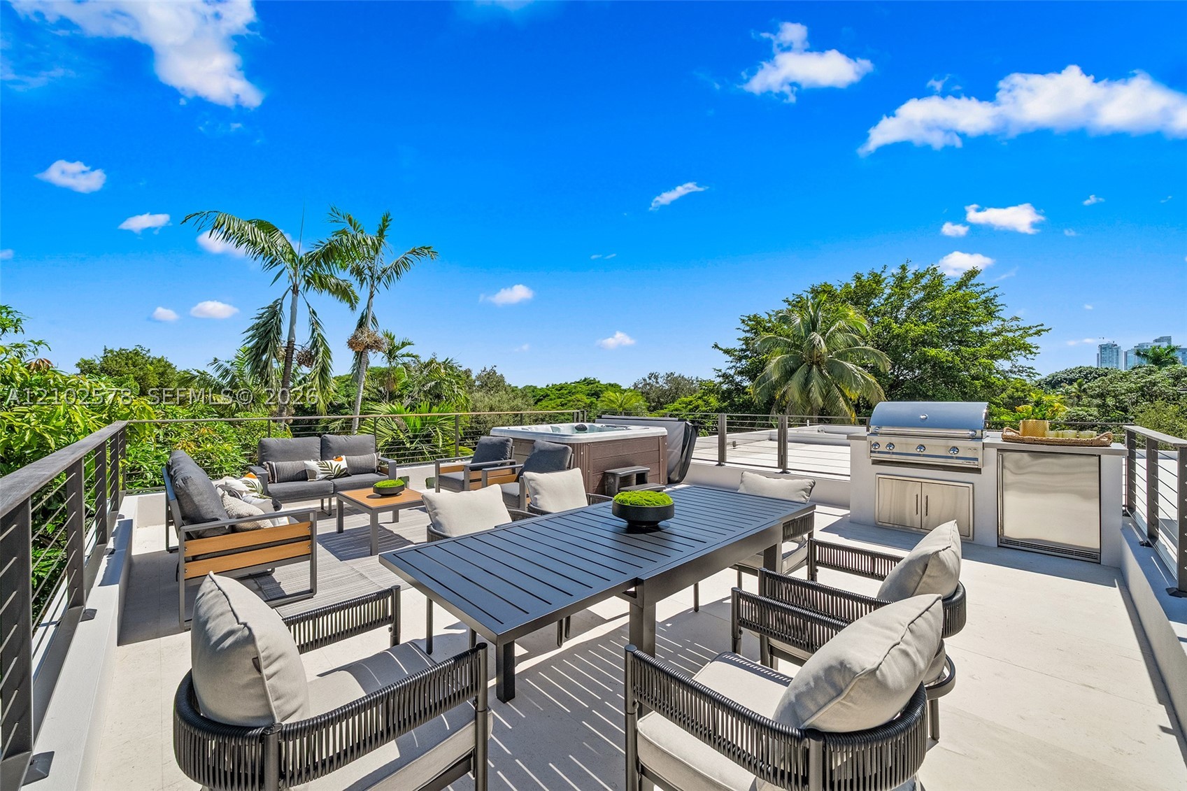 451 NE 52nd St, Miami FL 33137