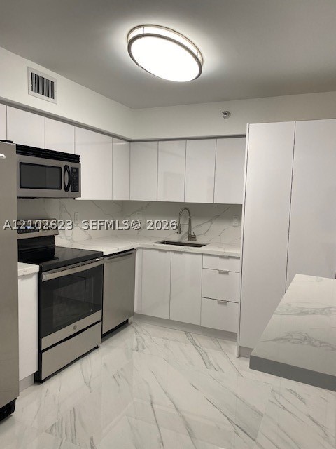 3530 Mystic Pointe Dr #2703, Aventura FL 33180