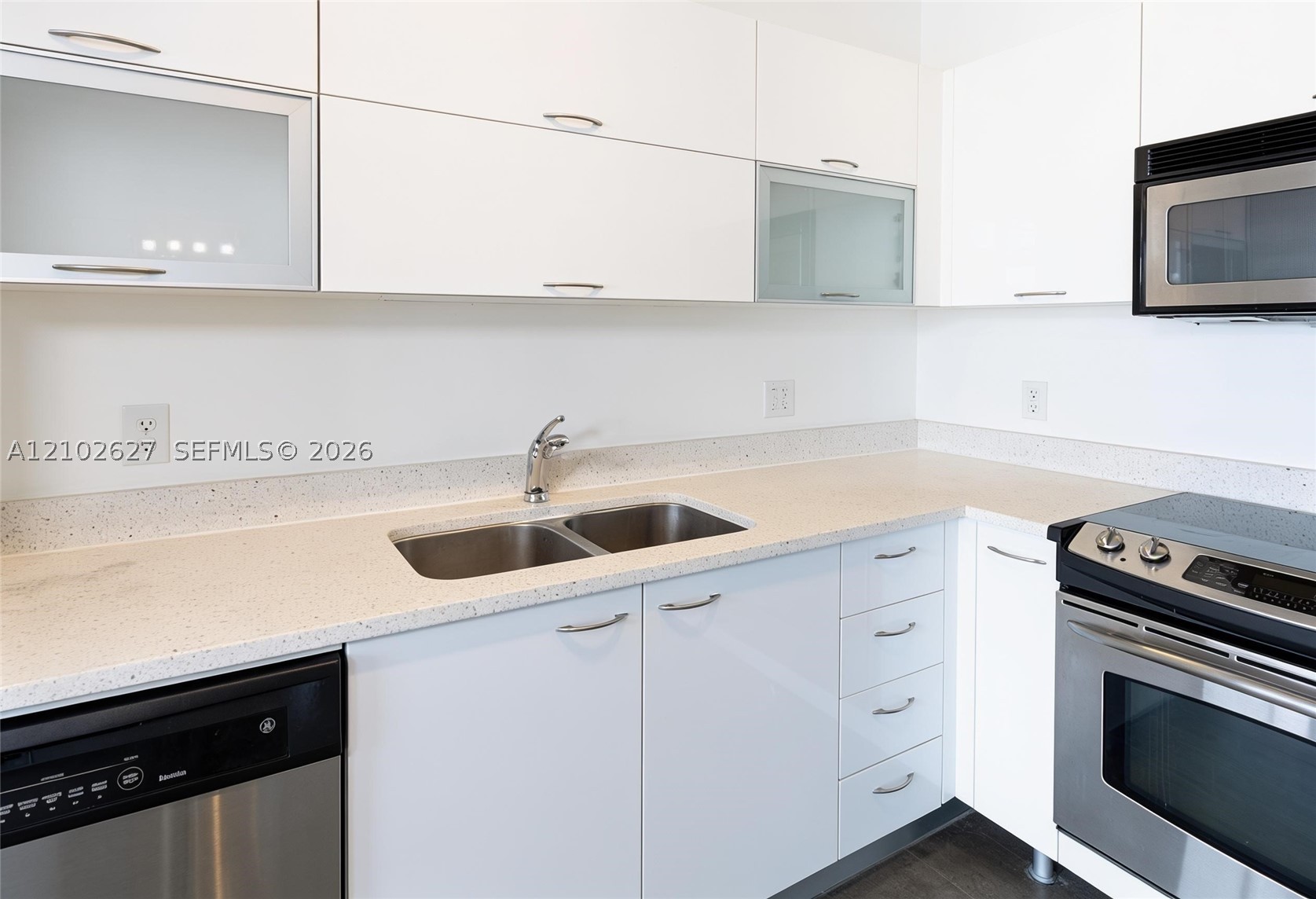 133 NE 2nd Ave #2109, Miami FL 33132