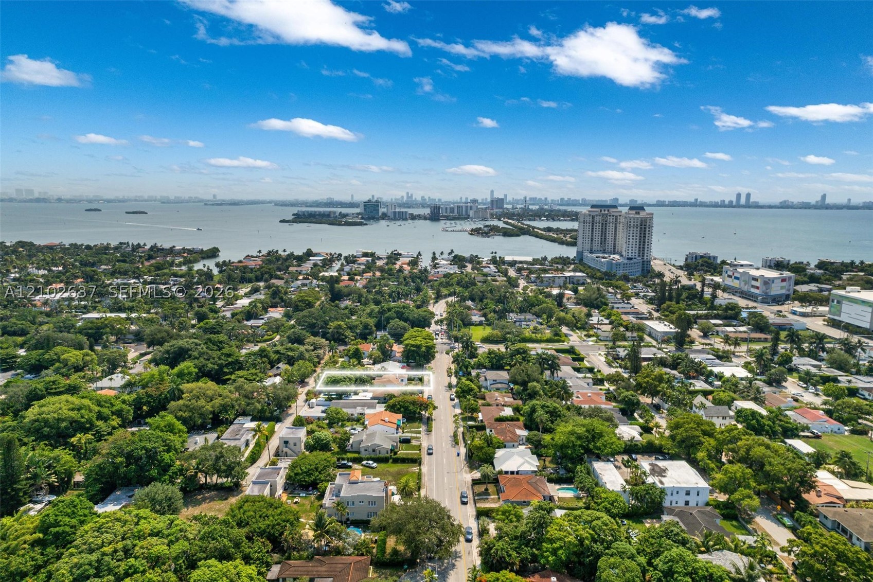 945 NE 82nd St, Miami FL 33138