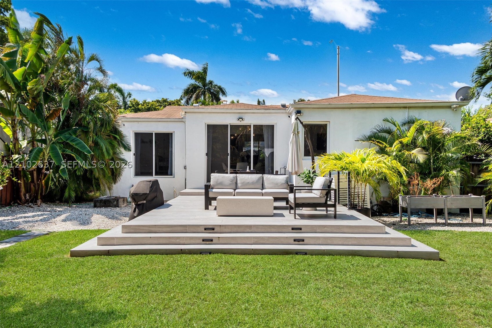 945 NE 82nd St, Miami FL 33138