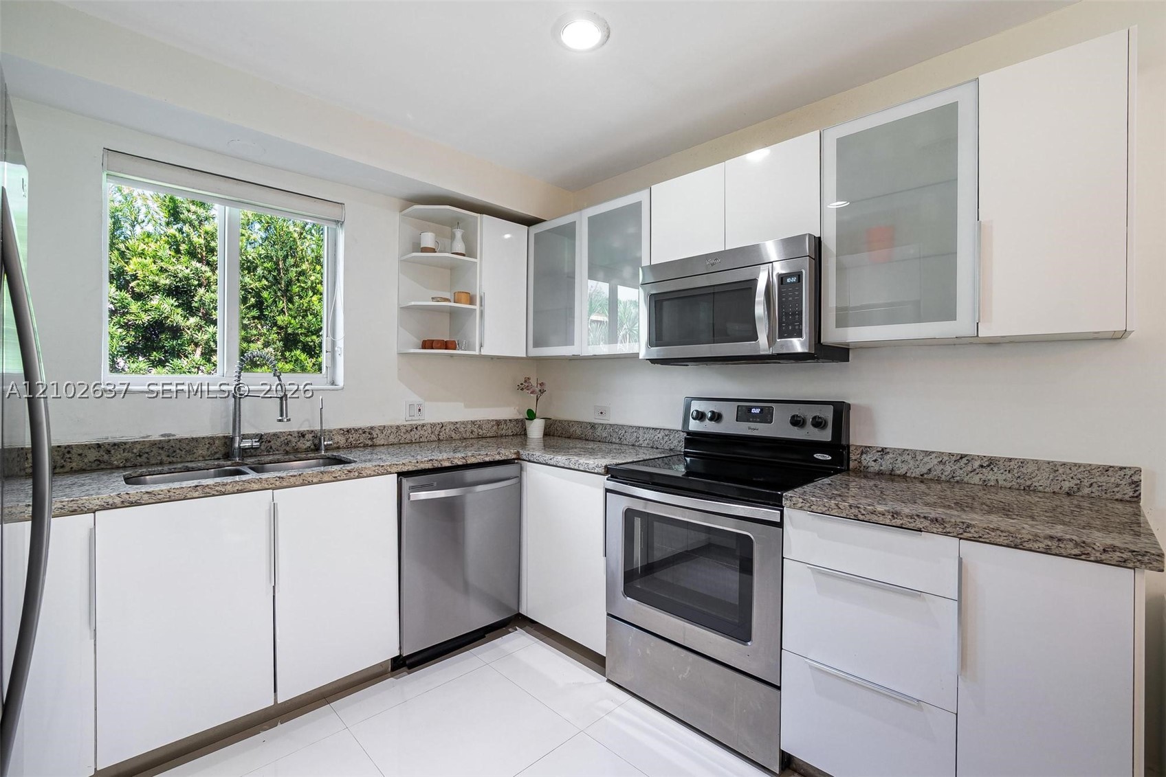 945 NE 82nd St, Miami FL 33138