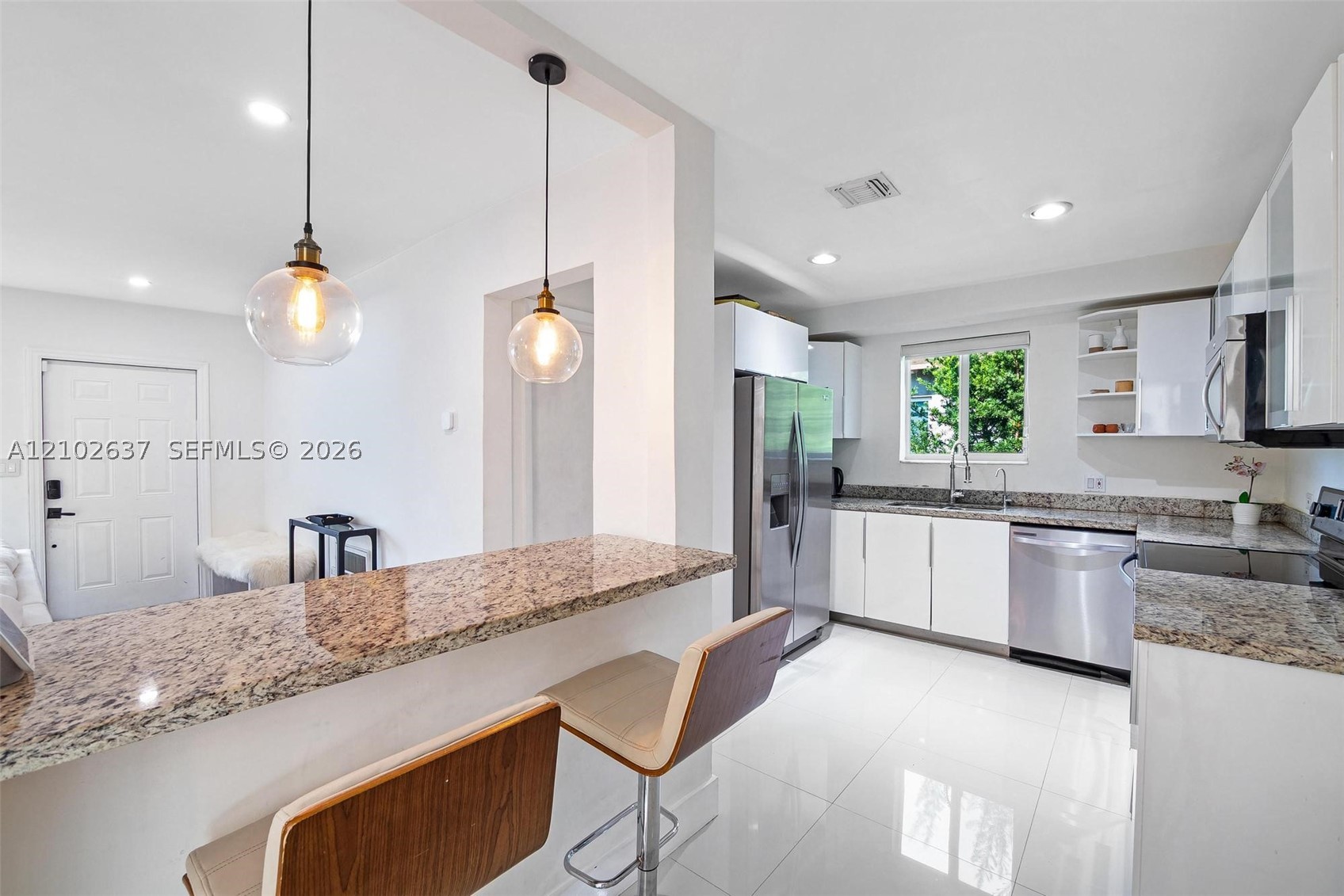 945 NE 82nd St, Miami FL 33138