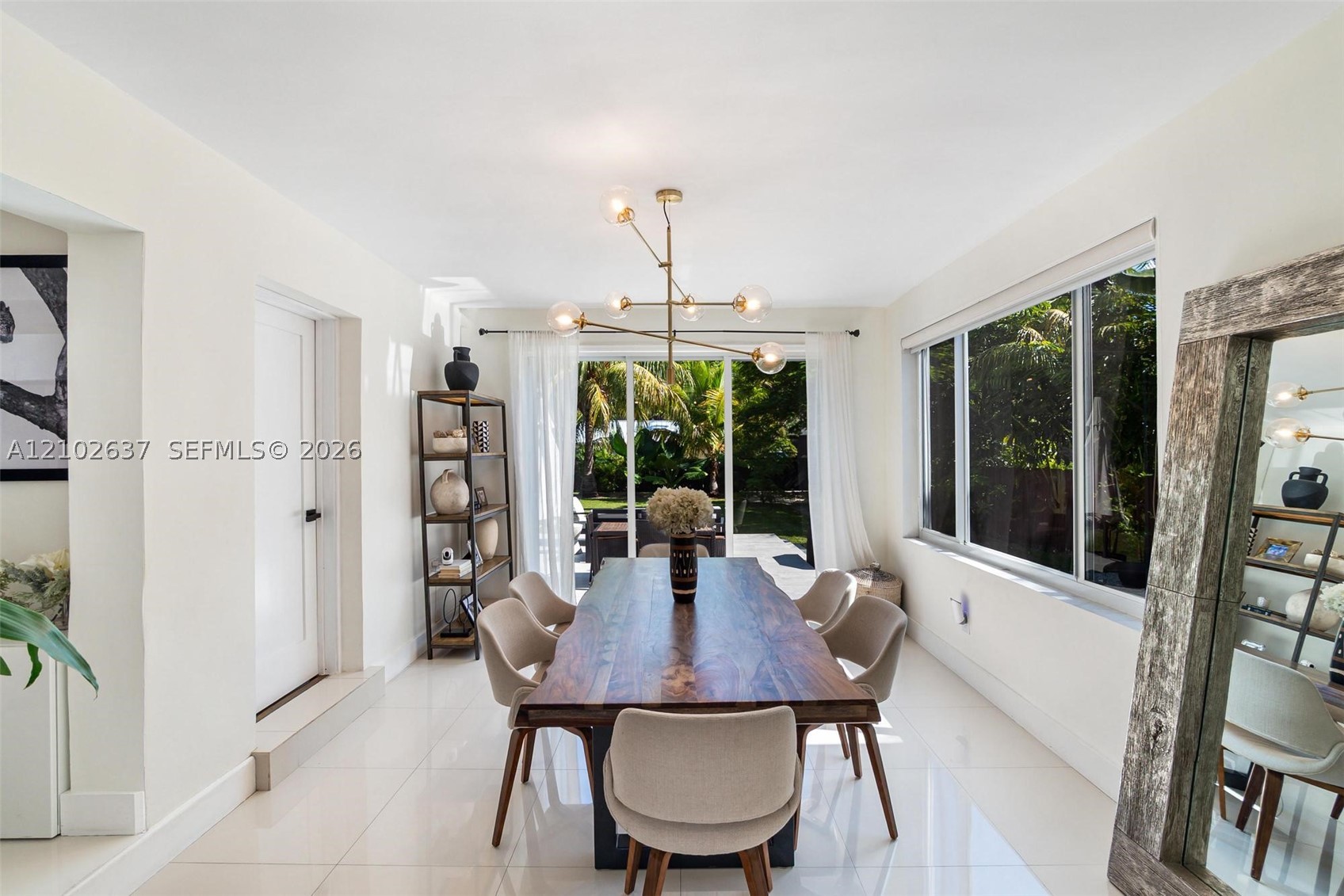 945 NE 82nd St, Miami FL 33138