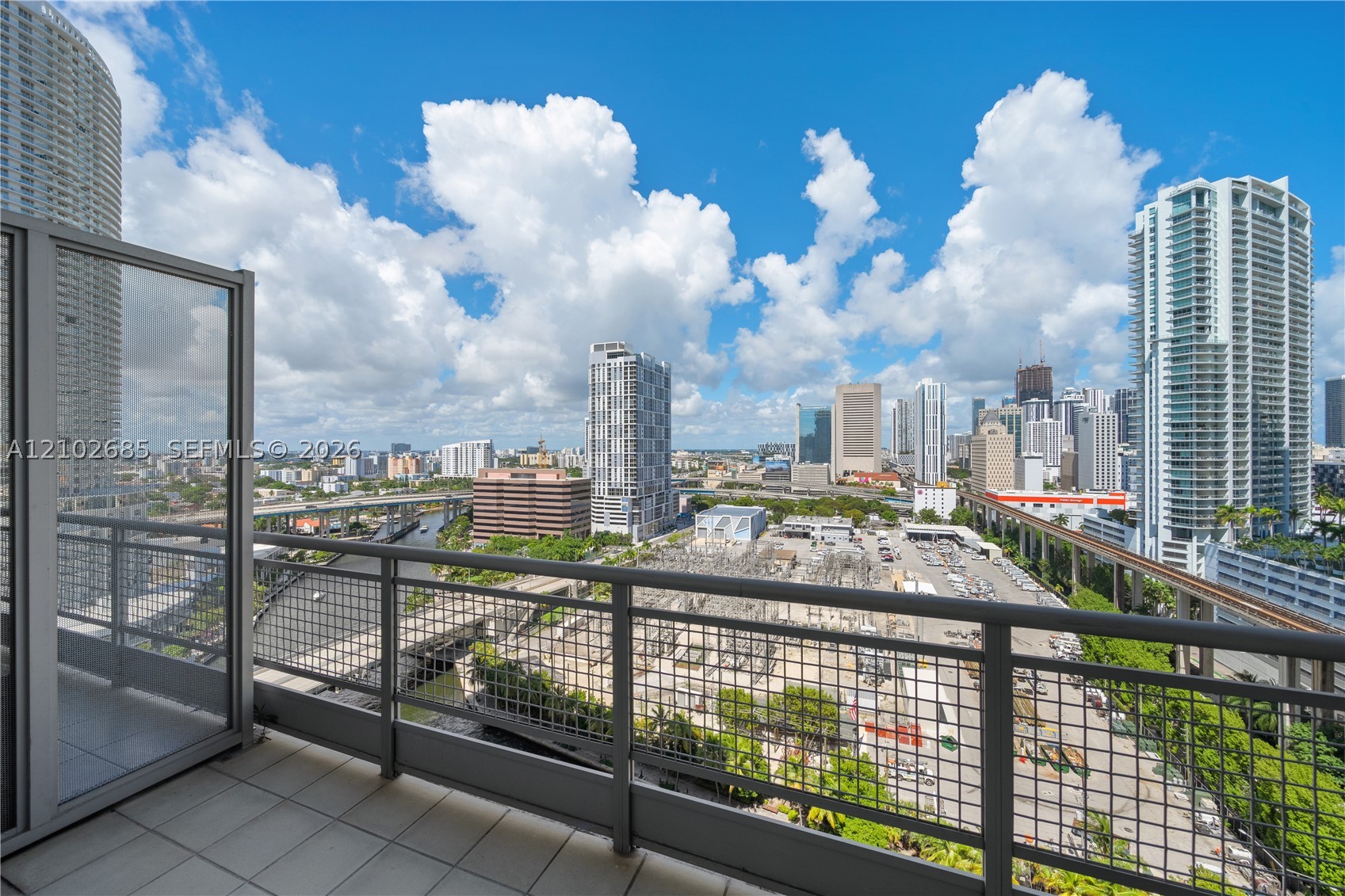 690 SW 1st Ct #2115, Miami FL 33130