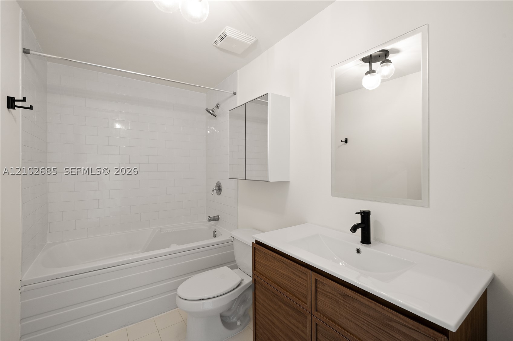 690 SW 1st Ct #2115, Miami FL 33130
