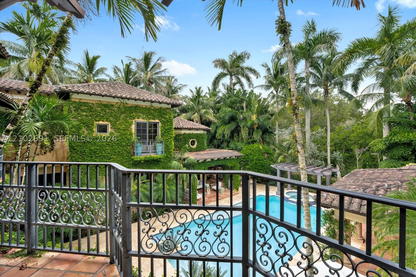 5746 SW 100th St, Pinecrest FL 33156