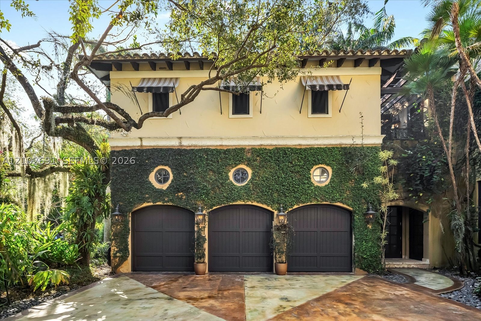 5746 SW 100th St, Pinecrest FL 33156