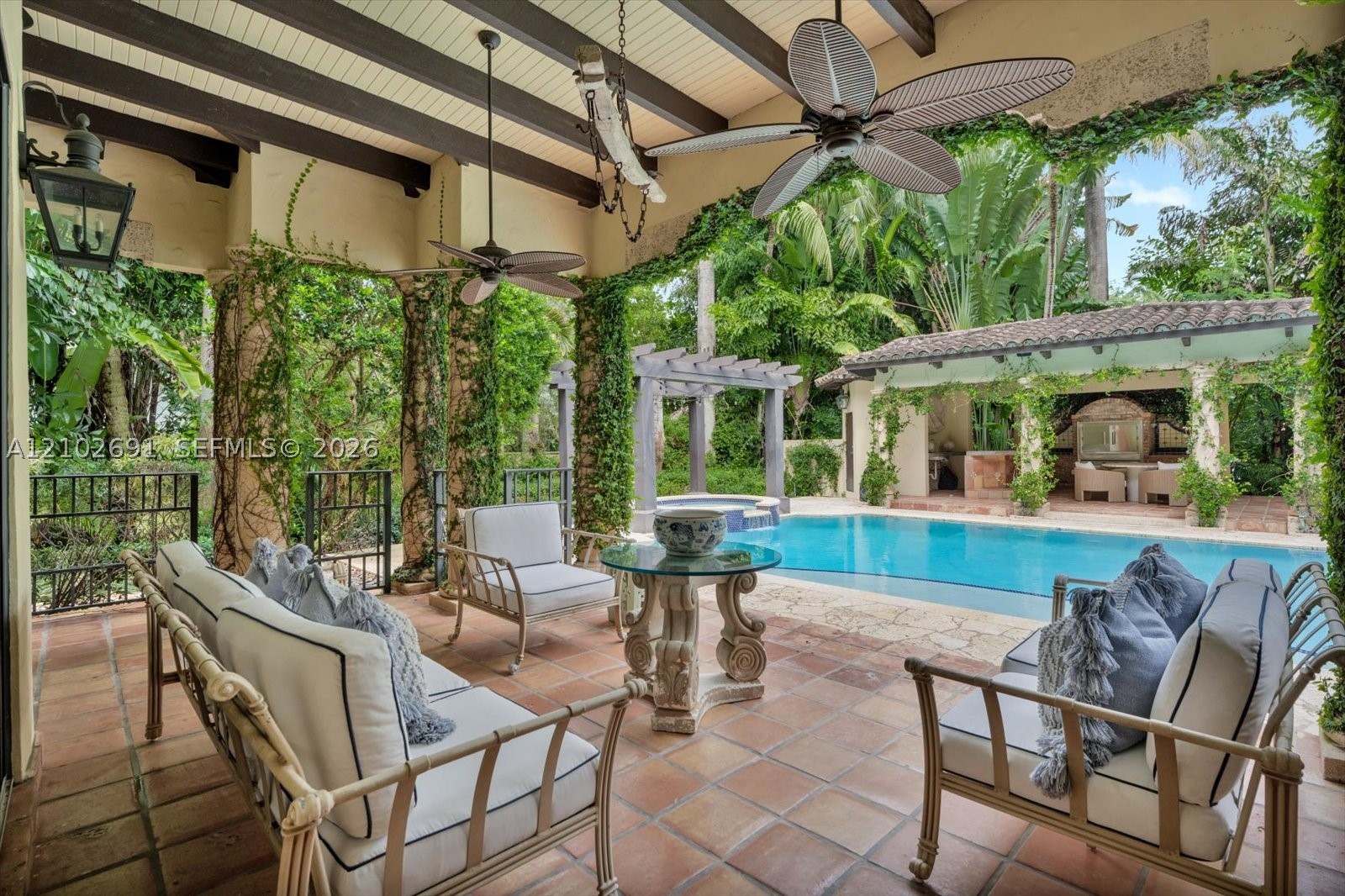 5746 SW 100th St, Pinecrest FL 33156