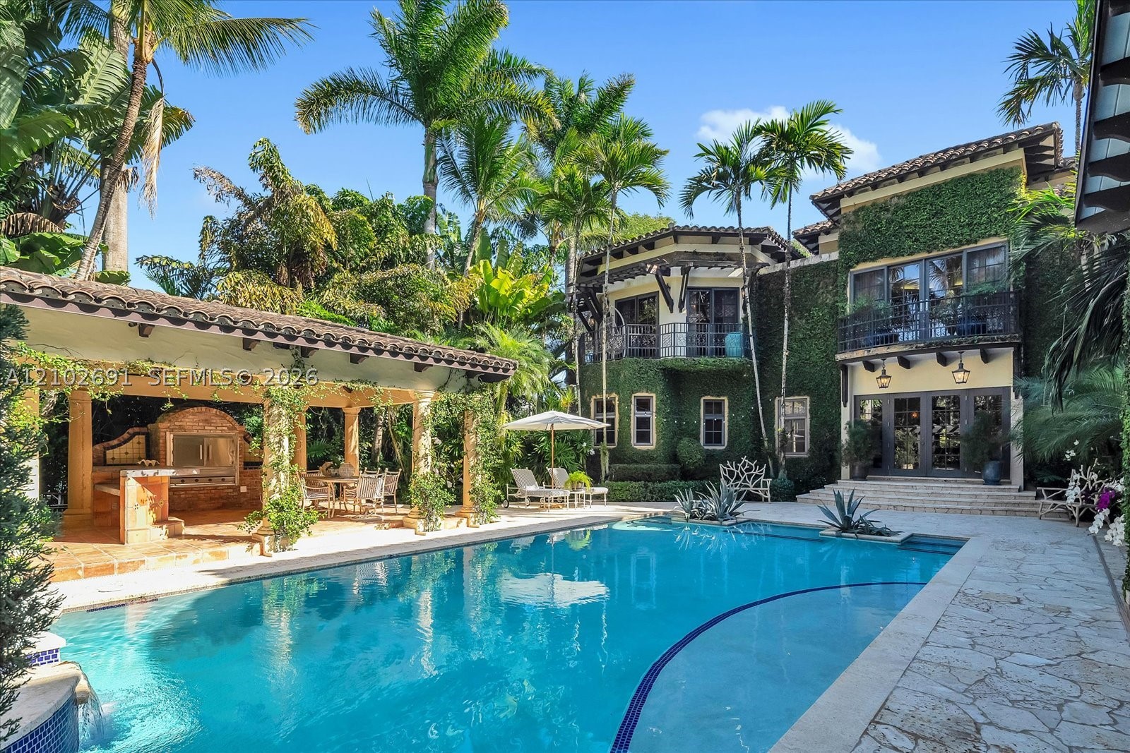 5746 SW 100th St, Pinecrest FL 33156