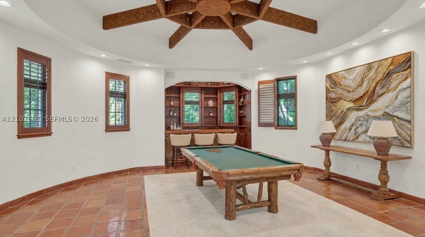 5746 SW 100th St, Pinecrest FL 33156