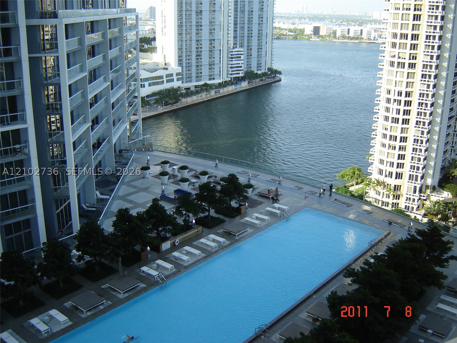 465 Brickell Ave #2804, Miami FL 33131