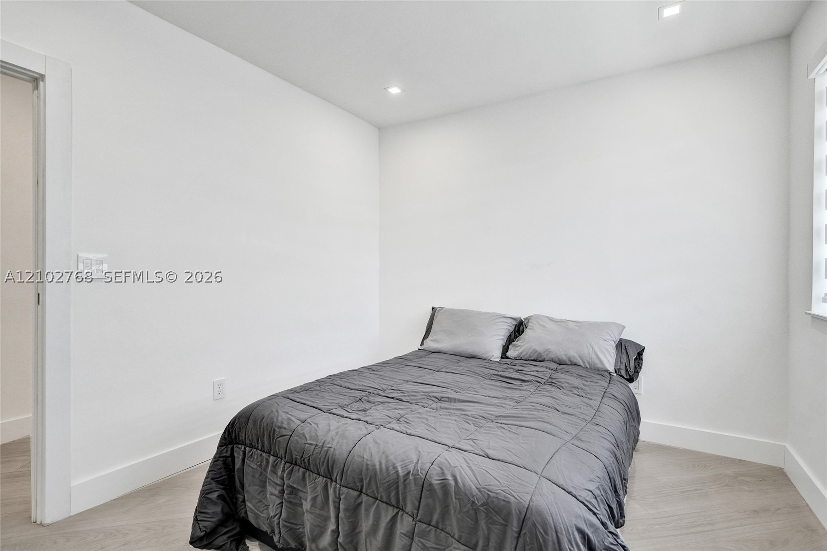 7640 Bayside Ln, Miami Beach FL 33141