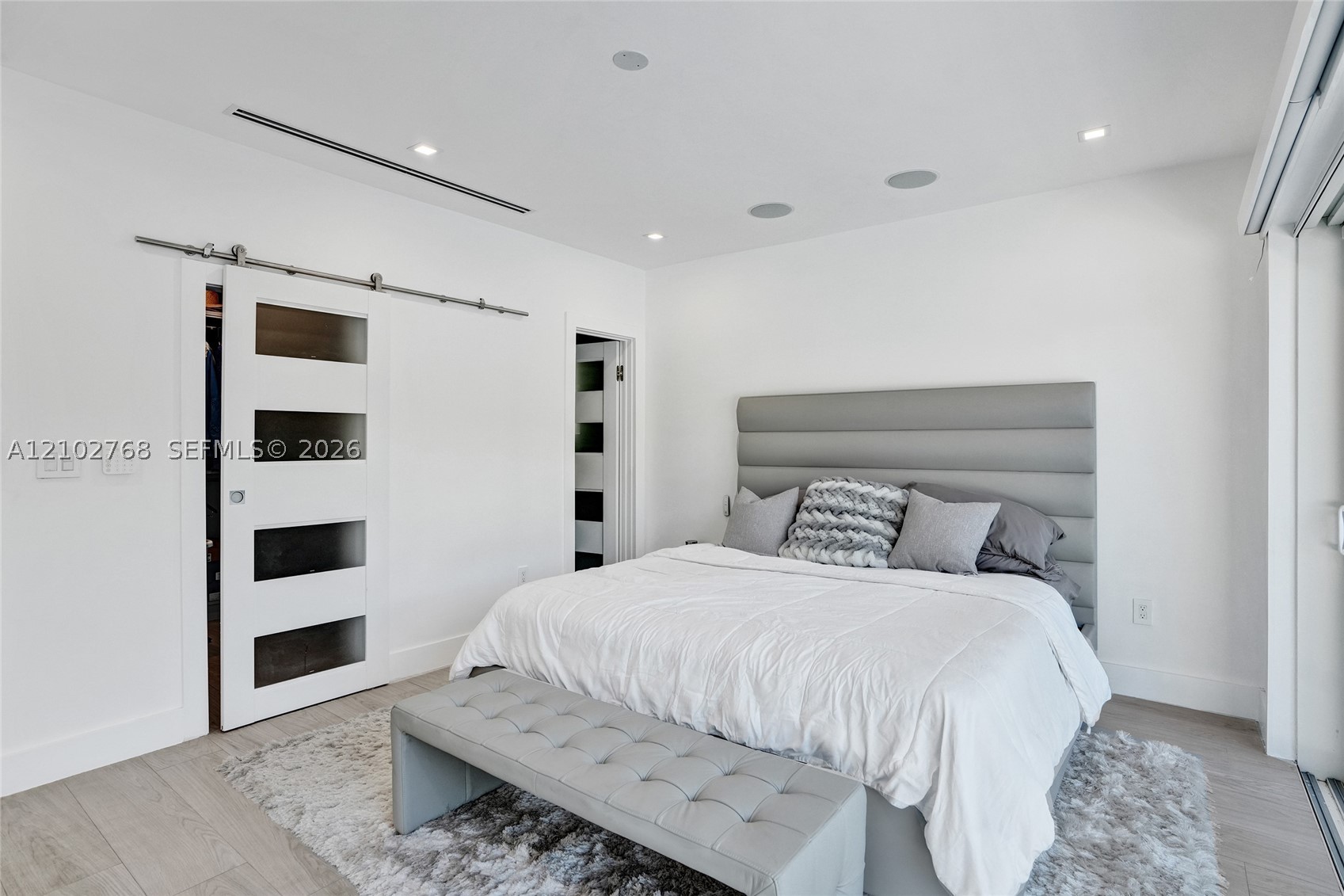 7640 Bayside Ln, Miami Beach FL 33141