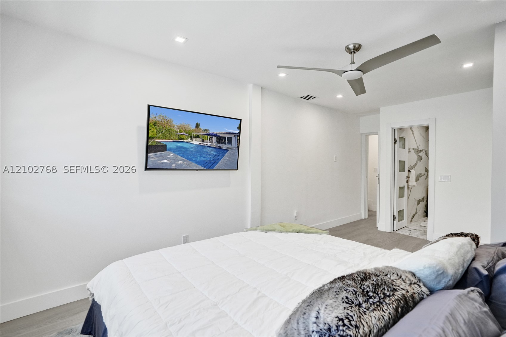 7640 Bayside Ln, Miami Beach FL 33141