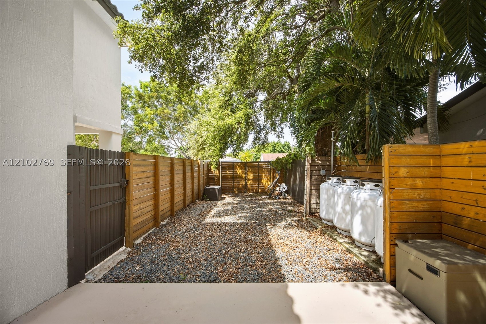 6434 SW 38th St, Miami FL 33155
