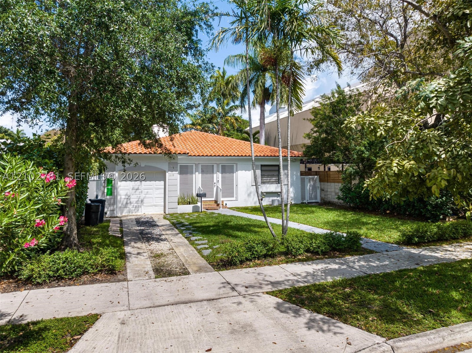 1719 Lenox Ave, Miami Beach FL 33139