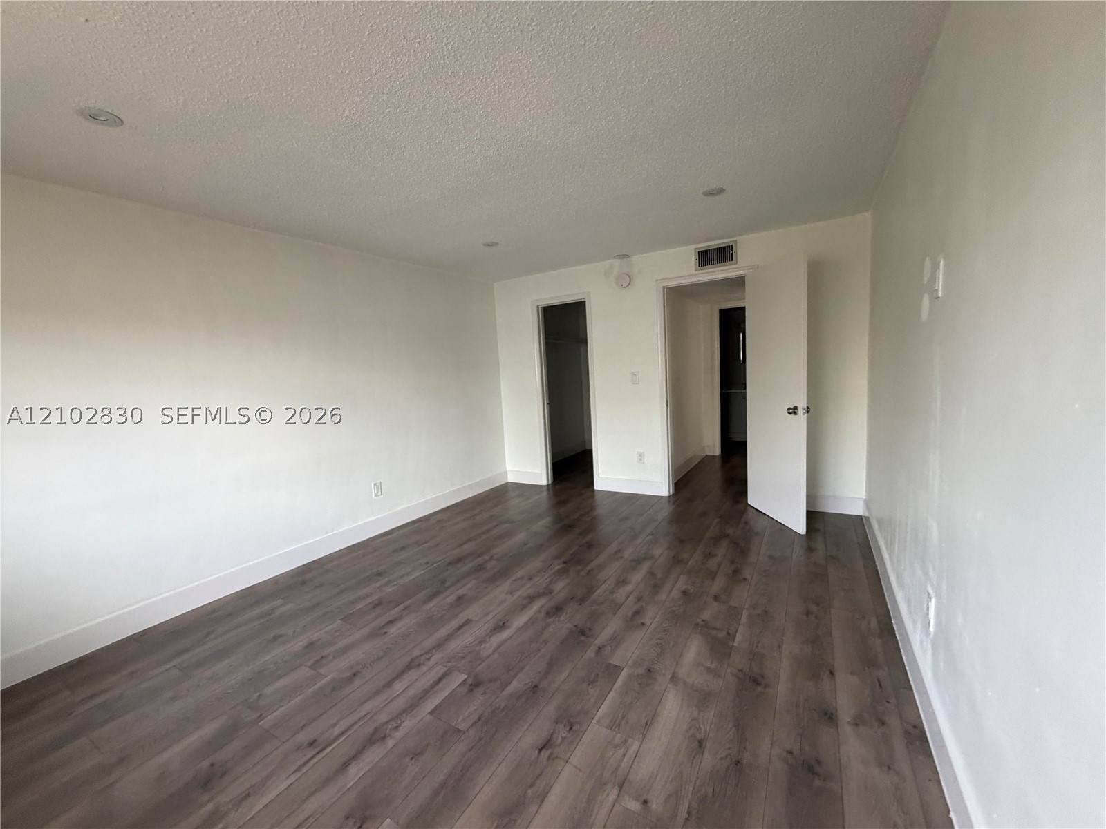 300 NE 125th St #205, North Miami FL 33161