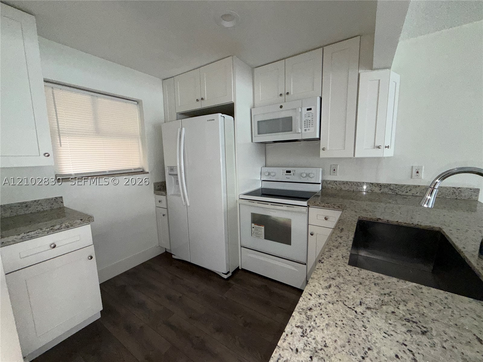 300 NE 125th St #205, North Miami FL 33161
