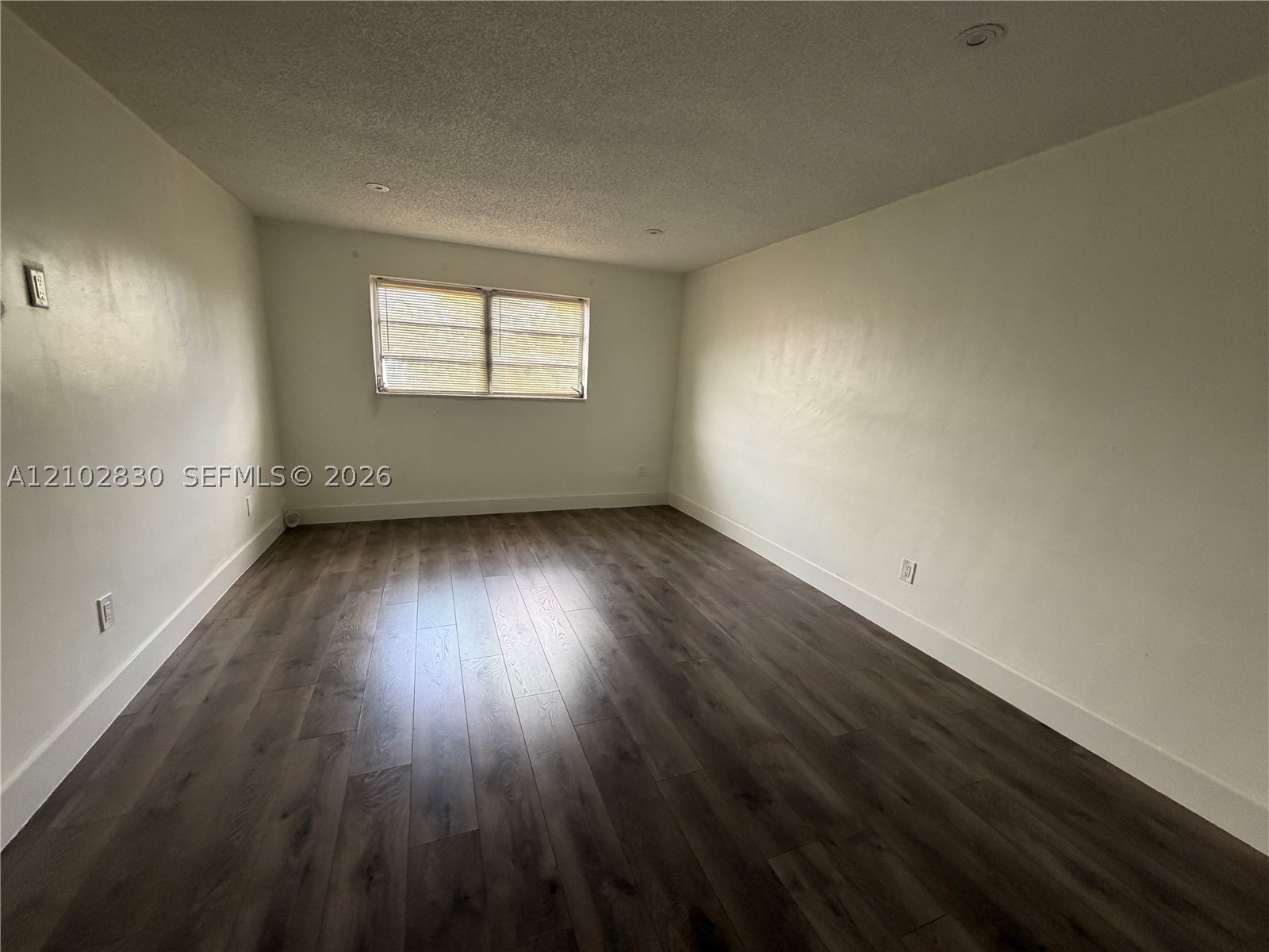 300 NE 125th St #205, North Miami FL 33161