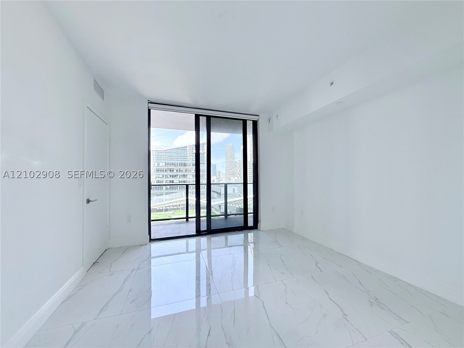45 SW 9th St #1209, Miami FL 33130