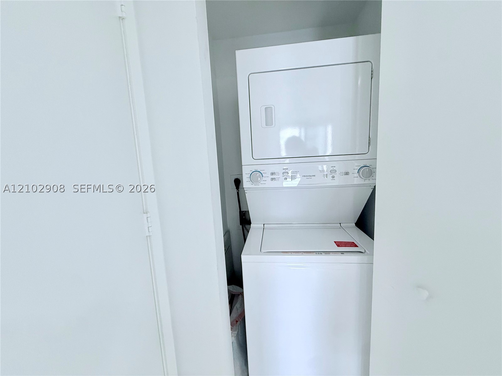 45 SW 9th St #1209, Miami FL 33130