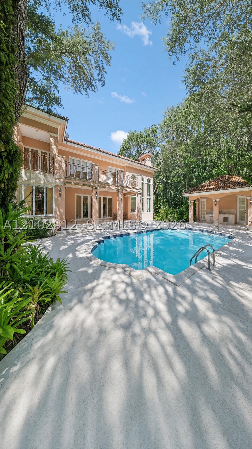 11001 Old Cutler Rd, Coral Gables FL 33156