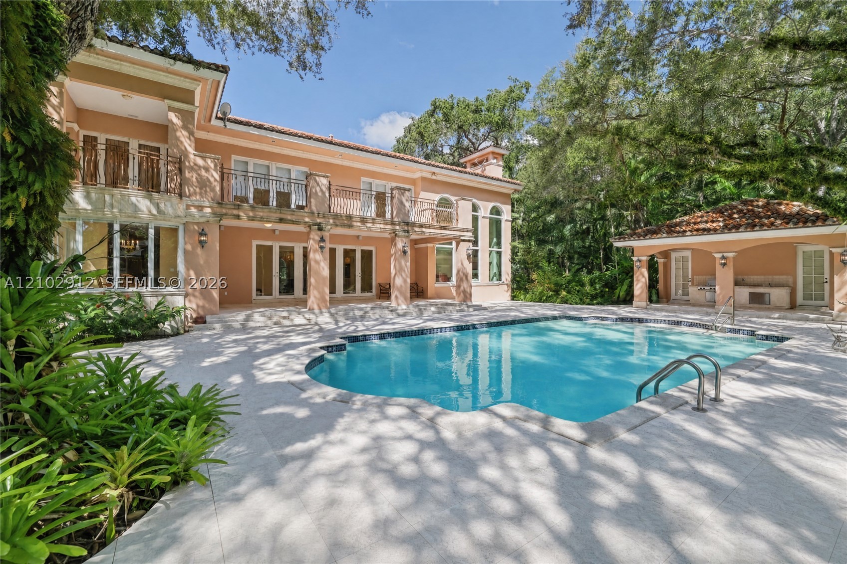 11001 Old Cutler Rd, Coral Gables FL 33156