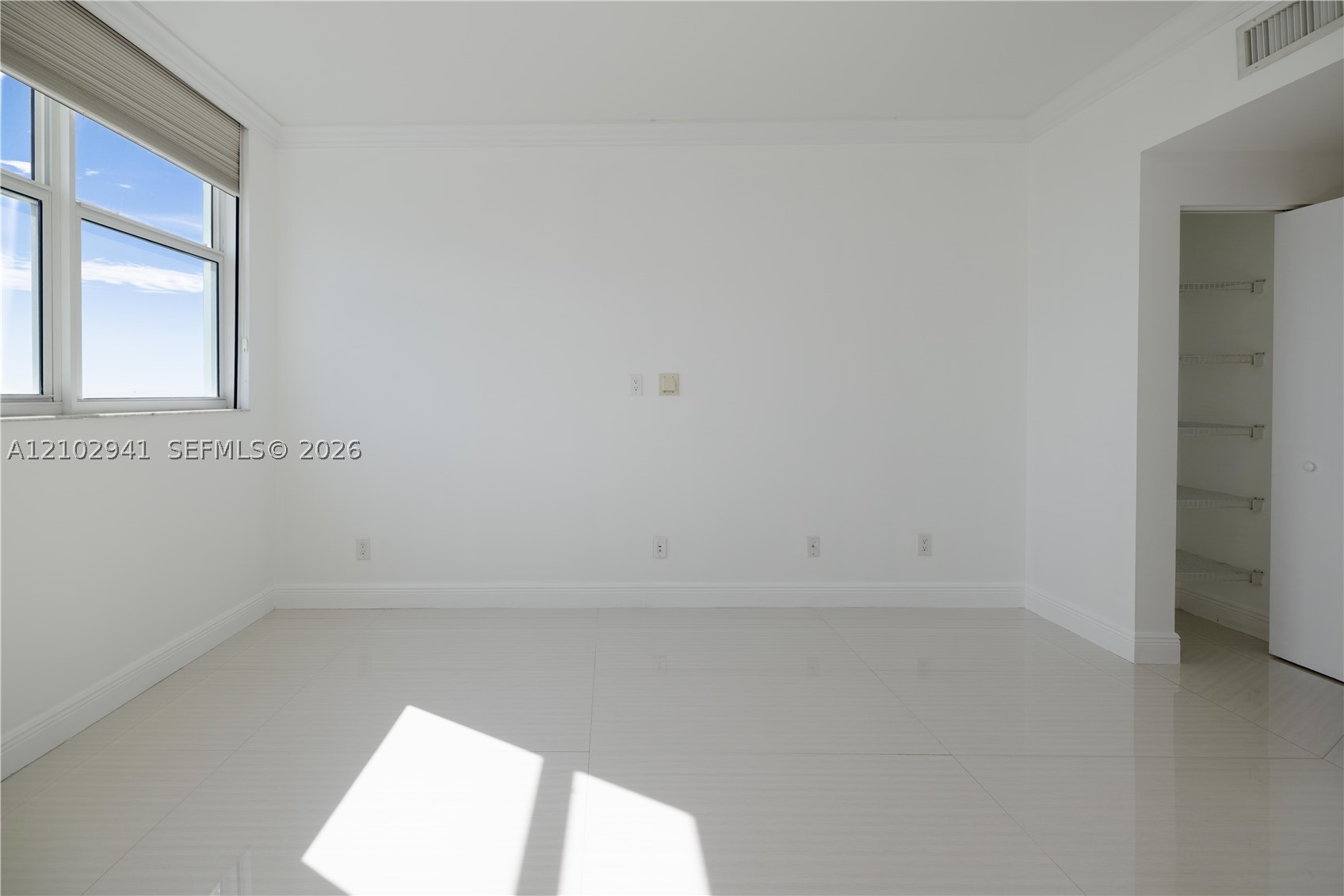 2475 Brickell Ave #1807, Miami FL 33129