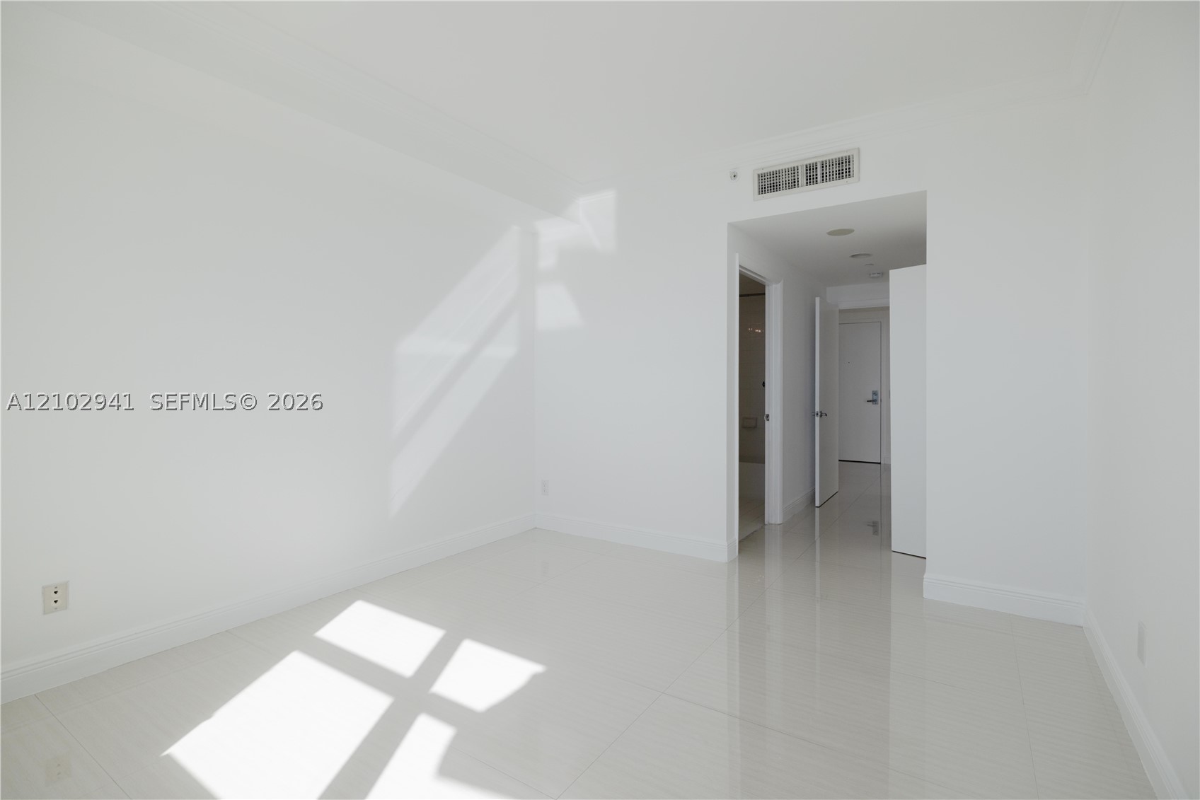 2475 Brickell Ave #1807, Miami FL 33129