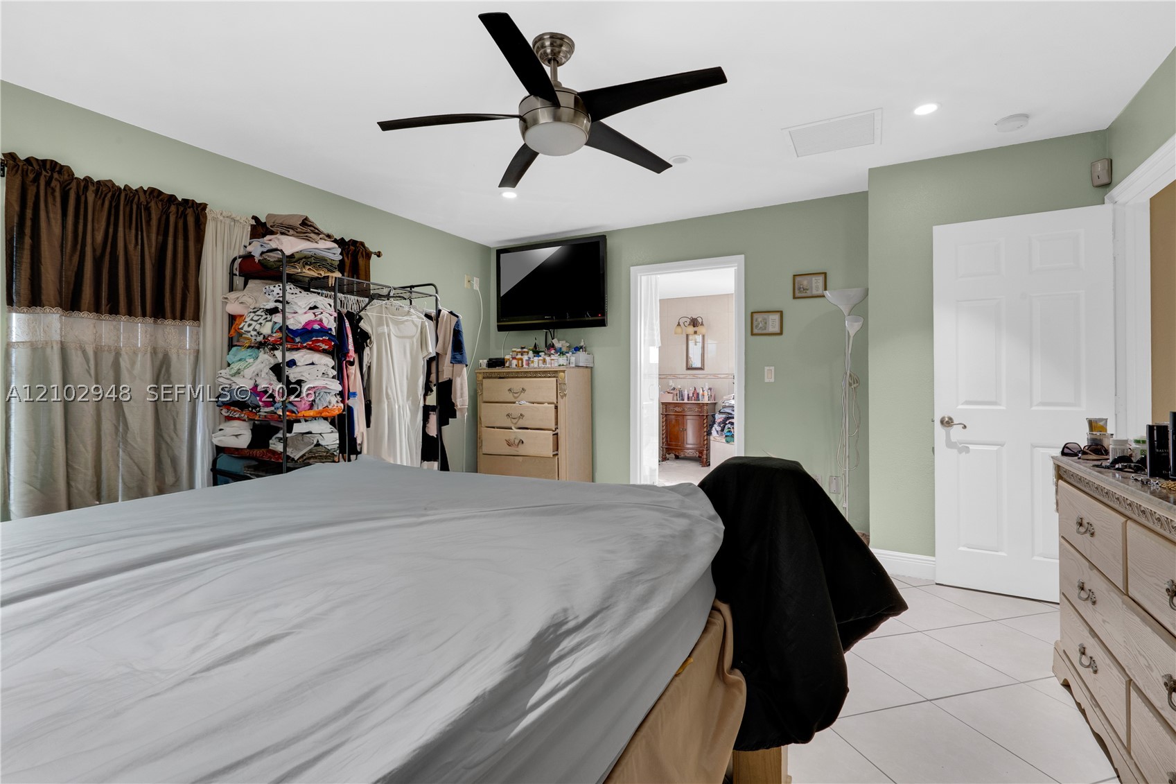 11525 SW 49th Ter, Miami FL 33165