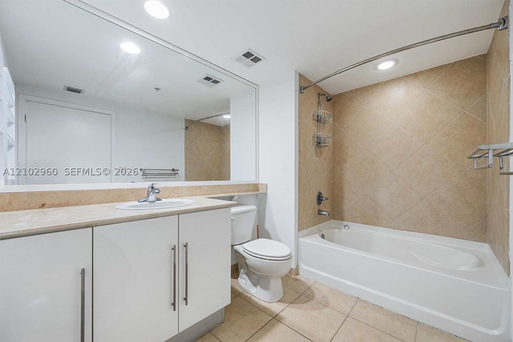 325 S Biscayne Blvd #3921, Miami FL 33131
