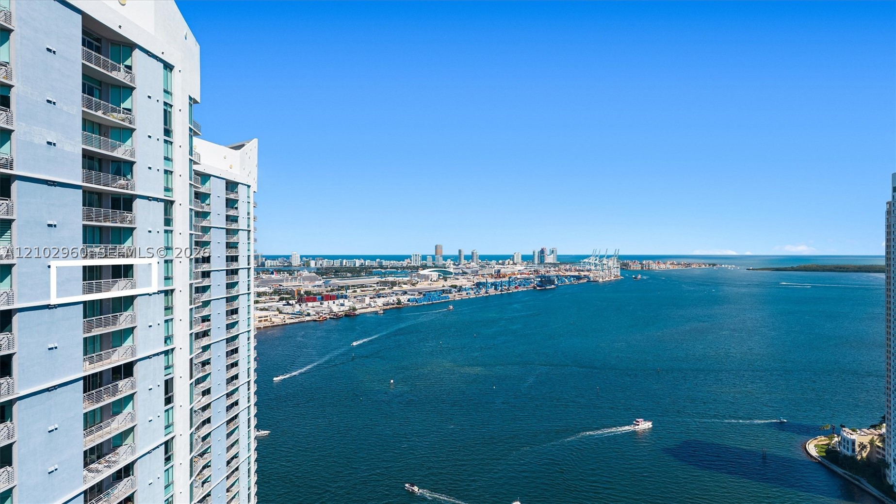 325 S Biscayne Blvd #3921, Miami FL 33131