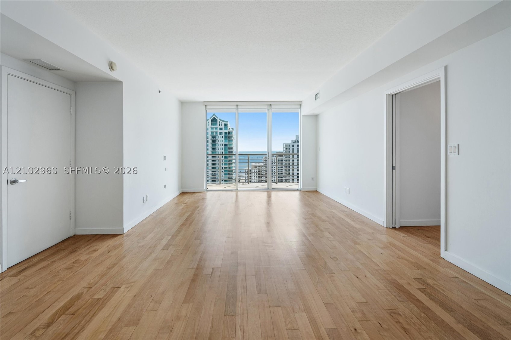 325 S Biscayne Blvd #3921, Miami FL 33131