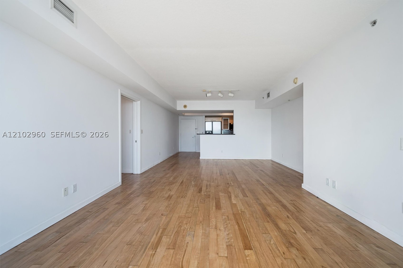 325 S Biscayne Blvd #3921, Miami FL 33131
