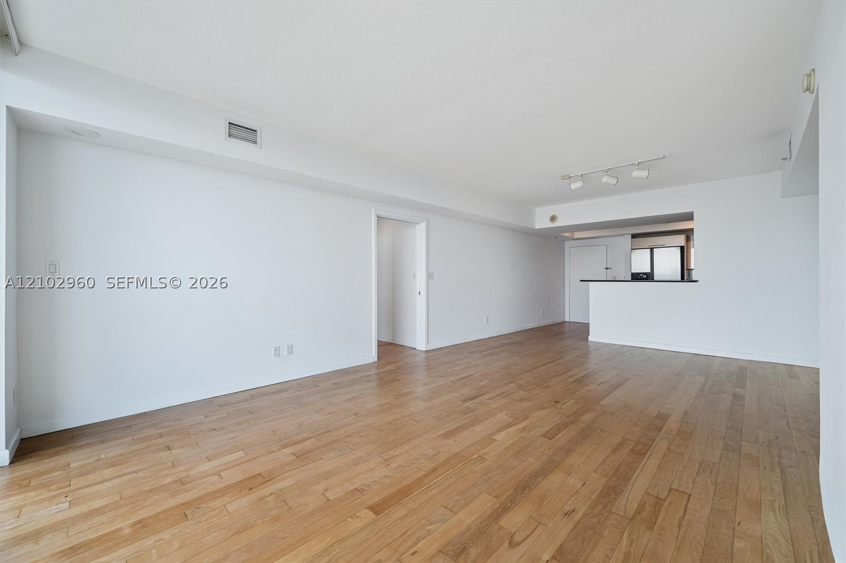 325 S Biscayne Blvd #3921, Miami FL 33131
