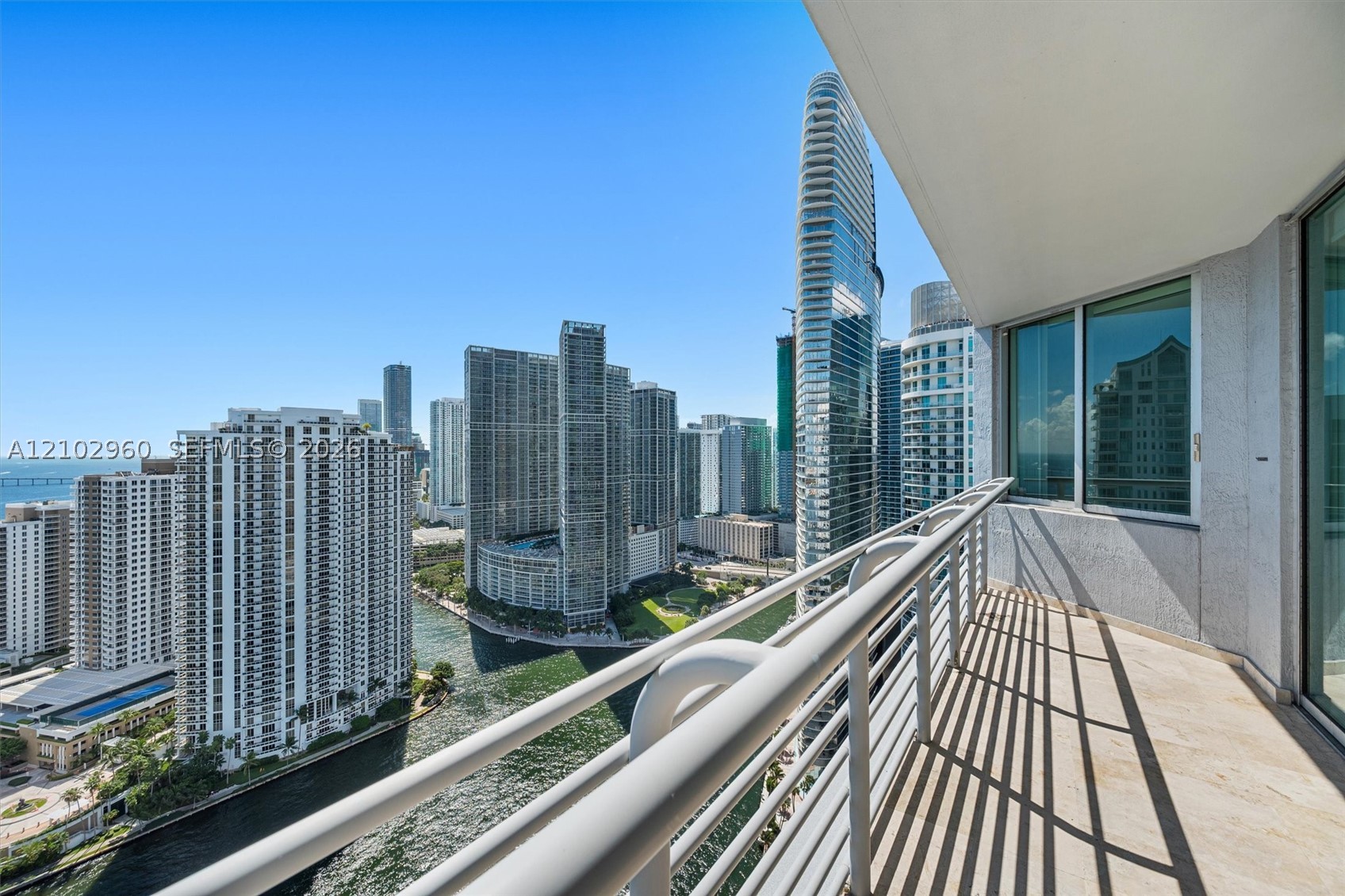 325 S Biscayne Blvd #3921, Miami FL 33131
