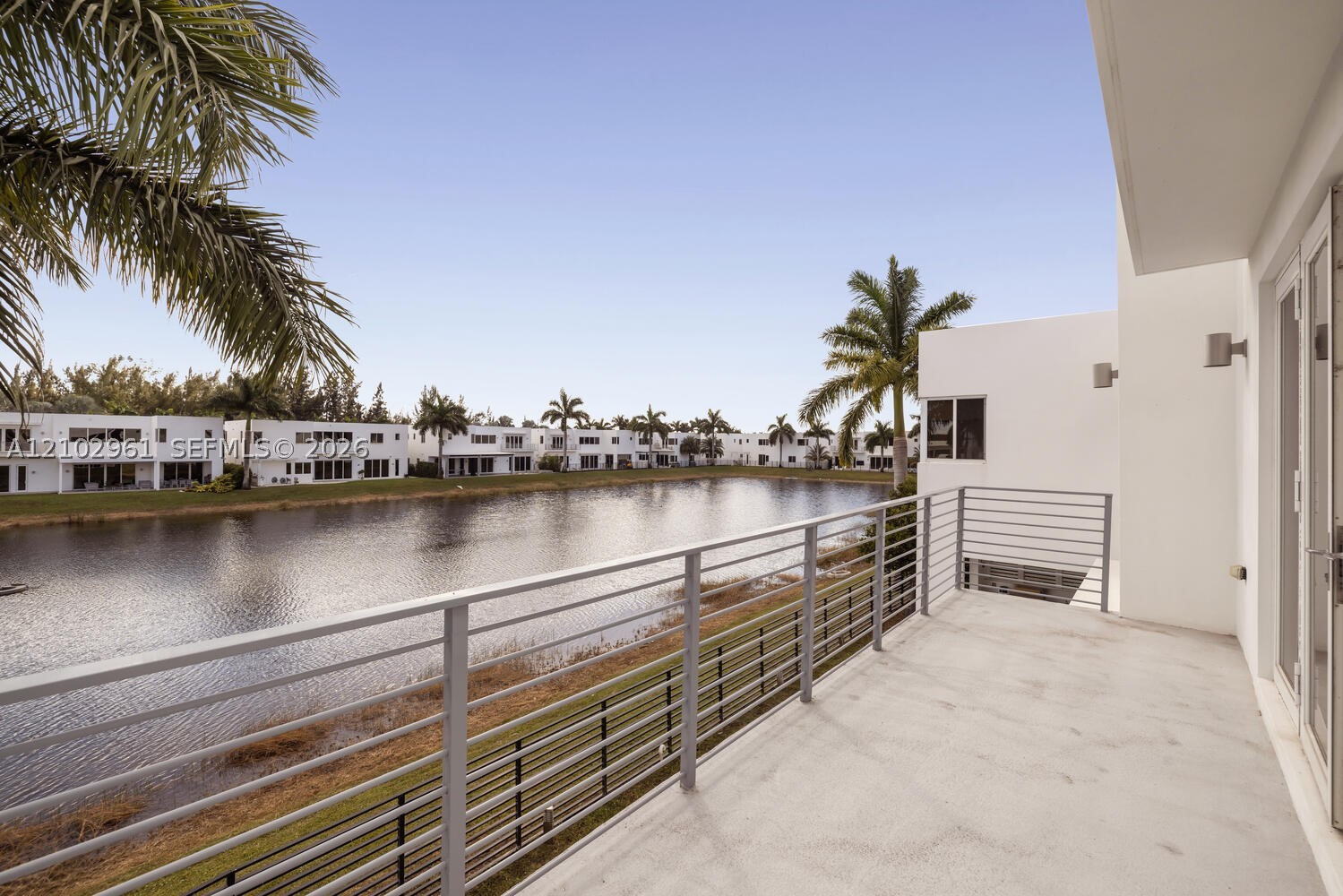 10250 NW 75th Ter, Doral FL 33178