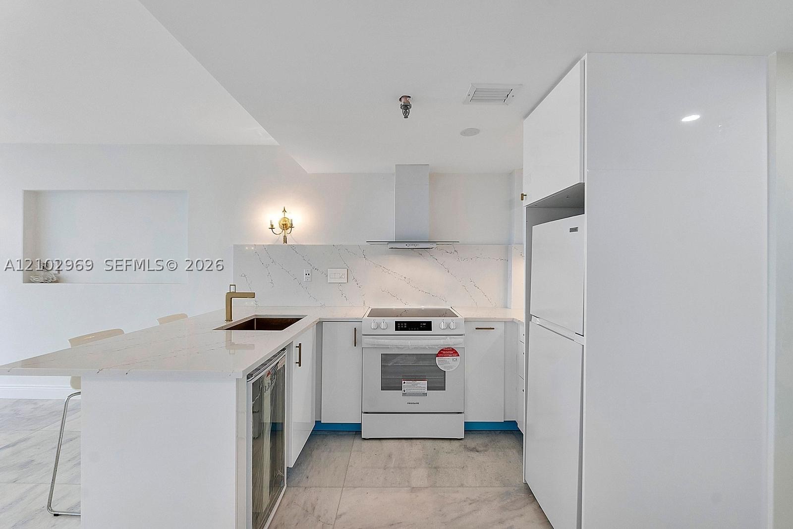 540 Brickell Key Dr #928, Miami FL 33131