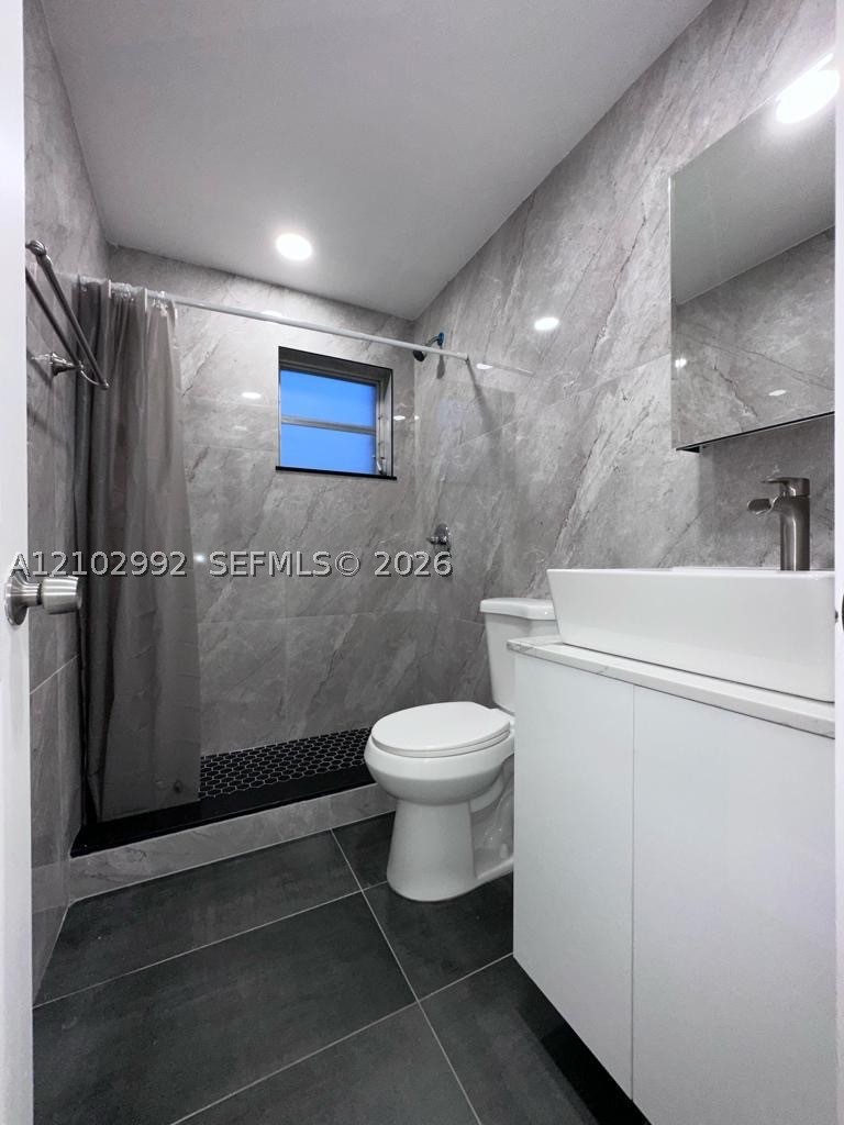 145 SW 30th Ct #207B, Miami FL 33135