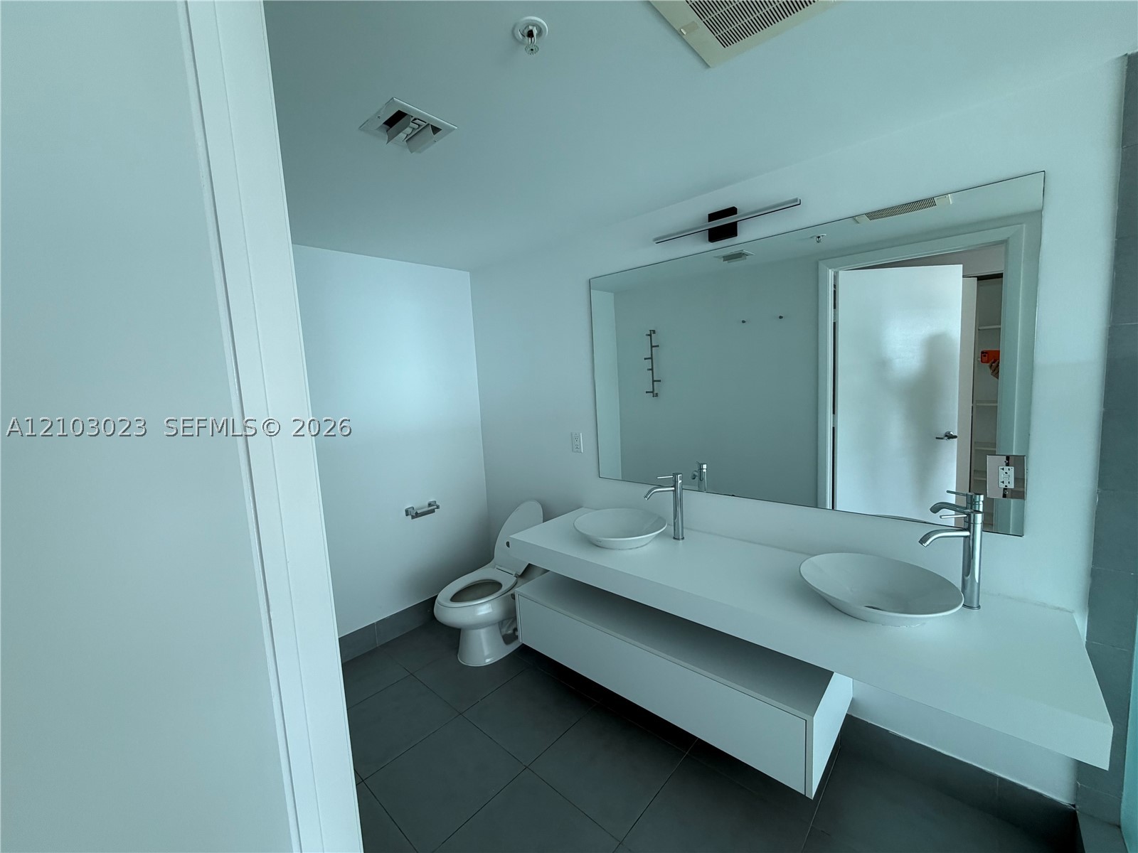 92 SW 3rd St #5012, Miami FL 33130