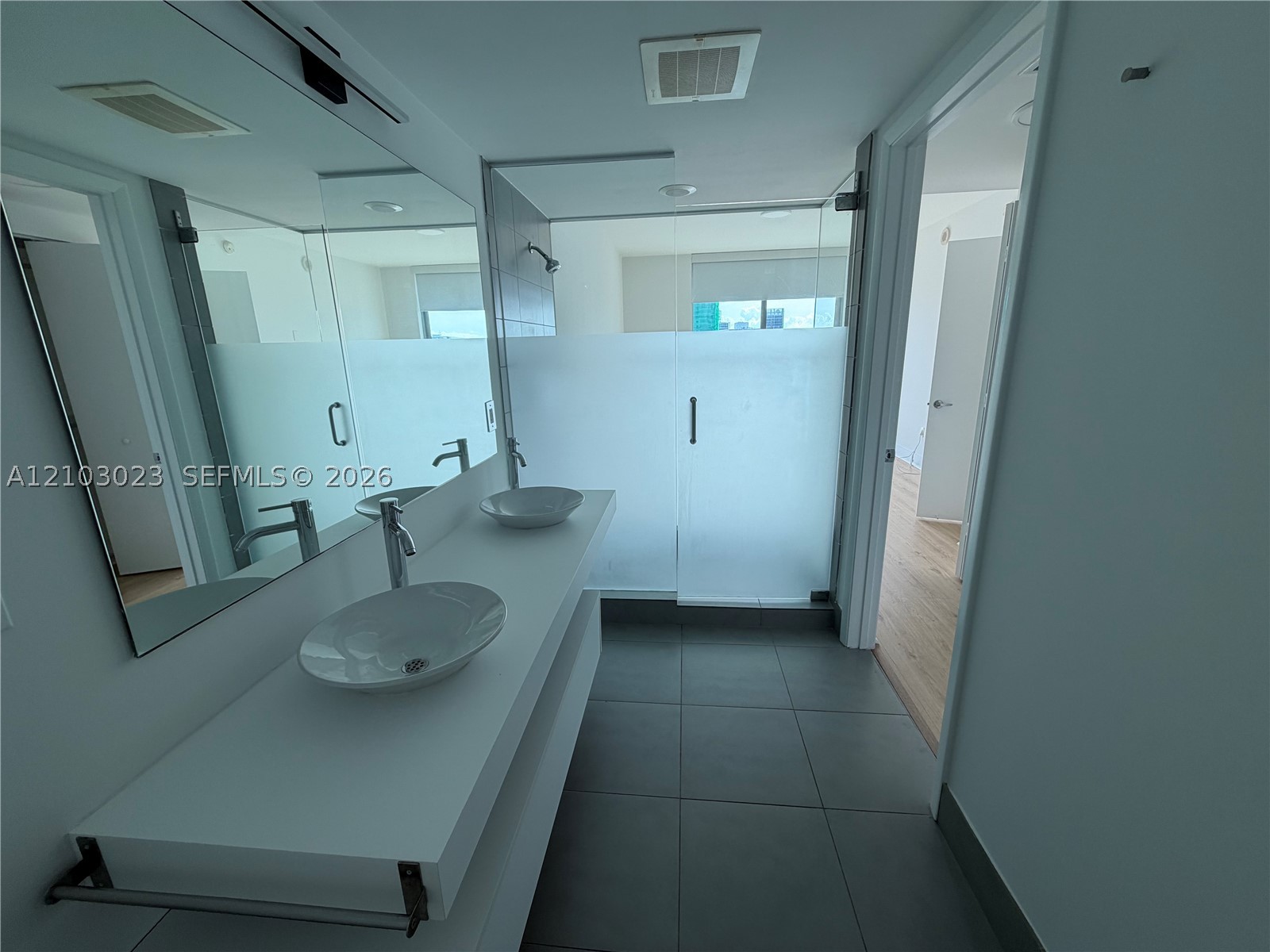 92 SW 3rd St #5012, Miami FL 33130